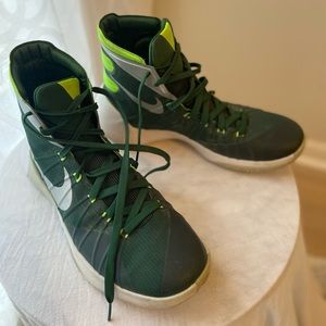 Nike Hyperdunk Men’s Shoes
